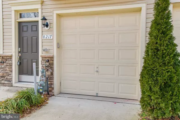 8217 HOLLOW CT, Severn, MD 21144