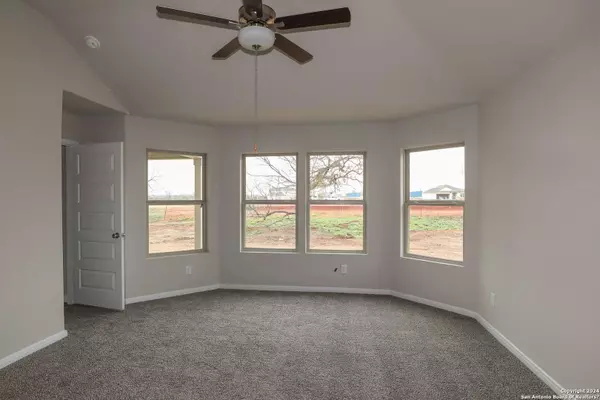 12323 Flatiron Way, San Antonio, TX 78002