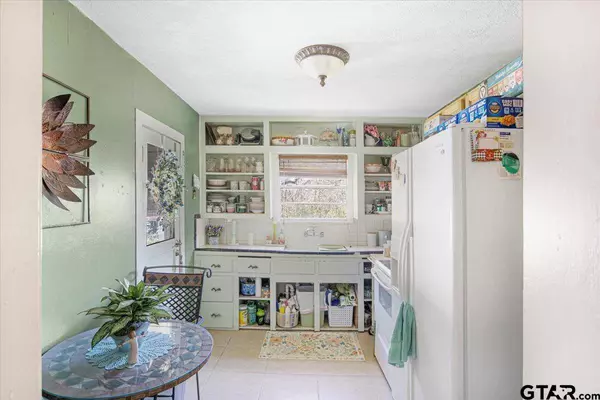 304 S Price St, Troup, TX 75789