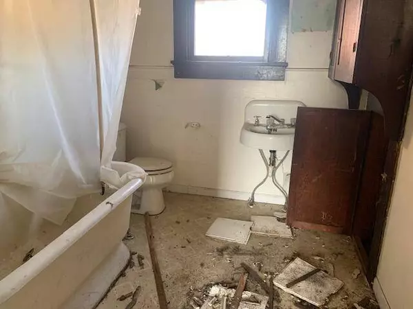 215 E 2nd ST, Fulton, MO 65251