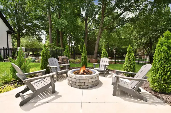 8516 Brownes Pond LN, Charlotte, NC 28277