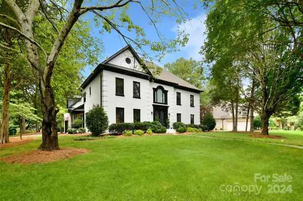 8516 Brownes Pond LN, Charlotte, NC 28277