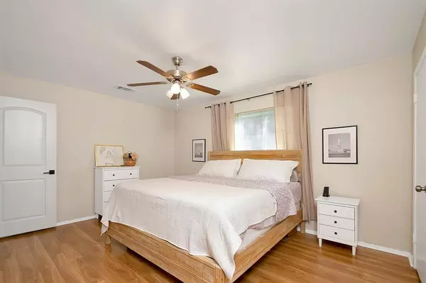 2306 Yale Drive, Arlington, TX 76015