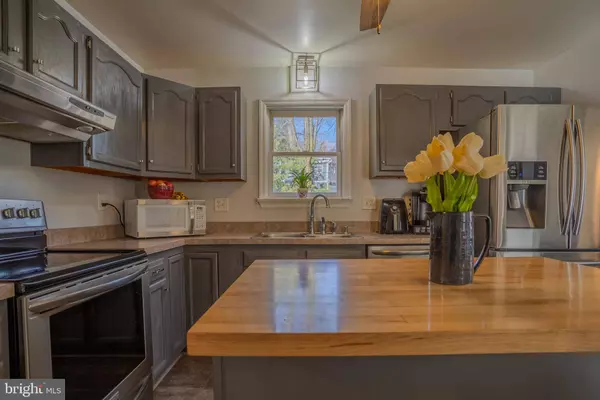 73 STOCKADE CT, Hedgesville, WV 25427