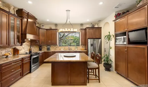 1238 LANGDON DR, San Antonio, TX 78260-5115