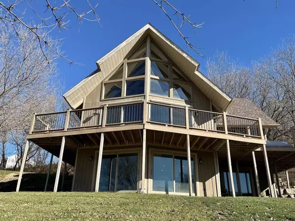 210 Cogan Drive, Galena, IL 61036