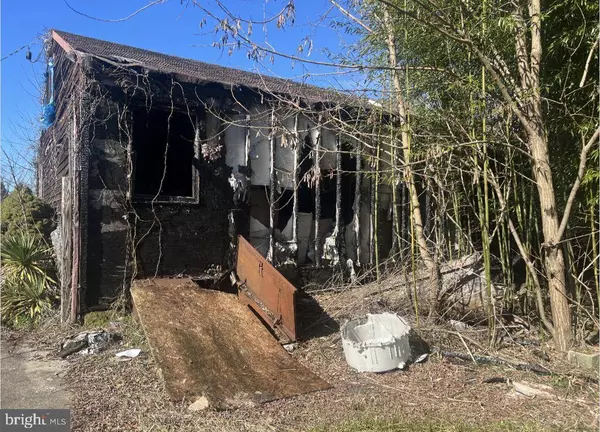 248 RANDALL AVE, Mount Holly, NJ 08060