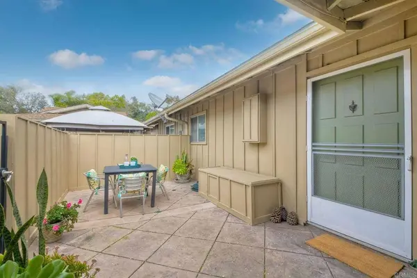 3151 Camino Crest DR, Oceanside, CA 92056