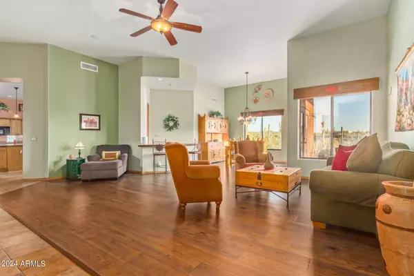 41225 N CANYON SPRINGS Drive, Cave Creek, AZ 85331