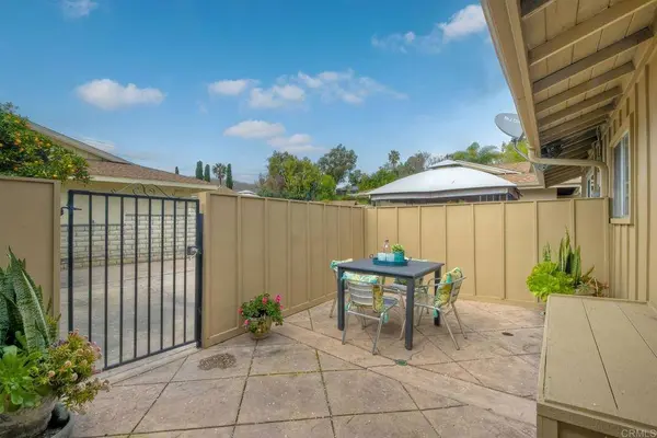 3151 Camino Crest DR, Oceanside, CA 92056