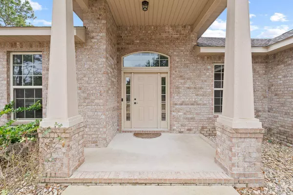 6789 Water Street, Navarre, FL 32566