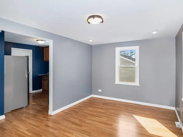 14547 Sawyer Avenue, Midlothian, IL 60445