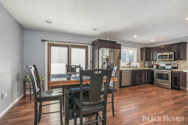 4662 Brooklyn SE Avenue, Kentwood, MI 49508