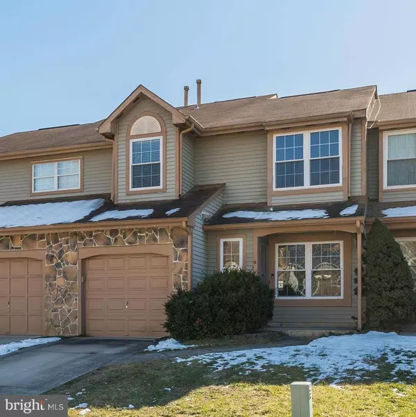 8 EDDLEWOOD PL, Mount Laurel, NJ 08054