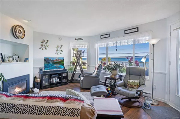 3156 Island Hwy W #107, Qualicum Beach, BC V9K 2J7