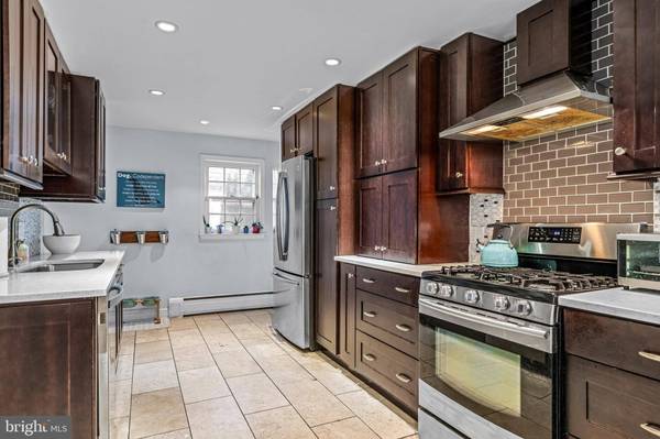 104 W MAPLE AVE, Moorestown, NJ 08057