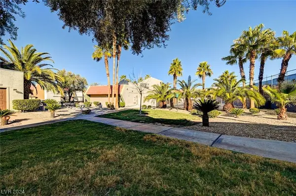 5260 River Glen Drive #264, Las Vegas, NV 89103