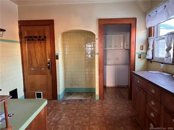 156 Holmes Street, Stratford, CT 06614