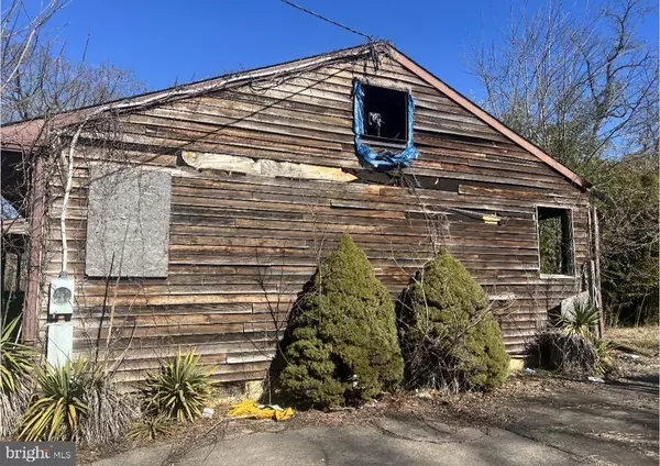 248 RANDALL AVE, Mount Holly, NJ 08060