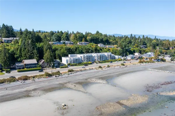 3156 Island Hwy W #107, Qualicum Beach, BC V9K 2J7