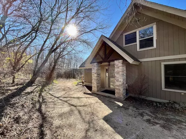 210 Cogan Drive, Galena, IL 61036