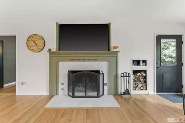 2455 W Moana Lane, Reno, NV 89509