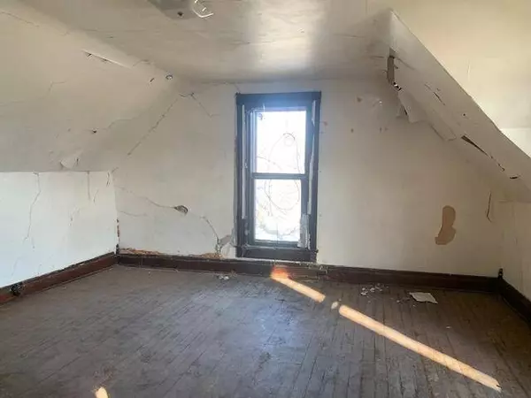 215 E 2nd ST, Fulton, MO 65251