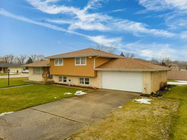 10459 S 81st Avenue, Palos Hills, IL 60465