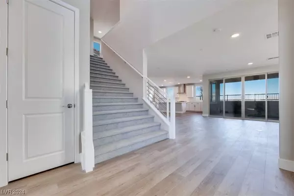 10339 Vonbulin Avenue, Las Vegas, NV 89124