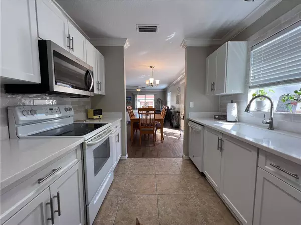 1315 LOMA LN, The Villages, FL 32159