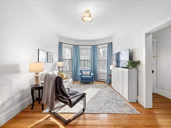 556 E 5th St #1, Boston, MA 02127