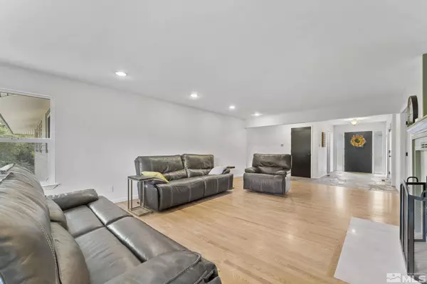 2455 W Moana Lane, Reno, NV 89509