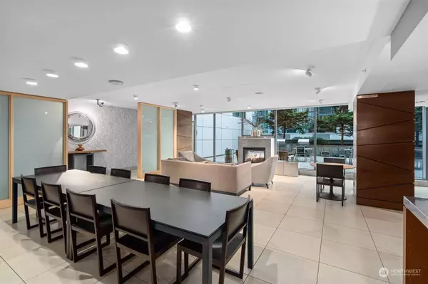 820 Blanchard ST #1008, Seattle, WA 98121