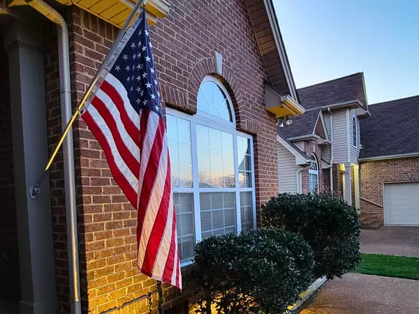 6010 Warner Ct, Spring Hill, TN 37174