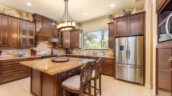 1238 LANGDON DR, San Antonio, TX 78260-5115