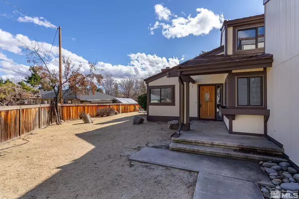 698 E Riverview Circle, Reno, NV 89509