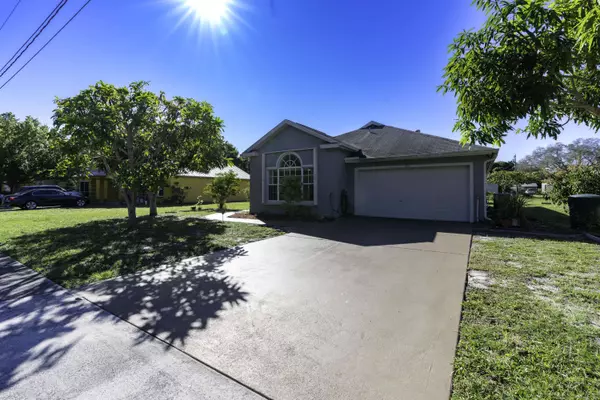 721 Roselyn AVE, Fort Pierce, FL 34982