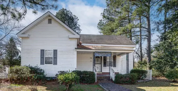 205 Dixon Street NW, Elm City, NC 27822