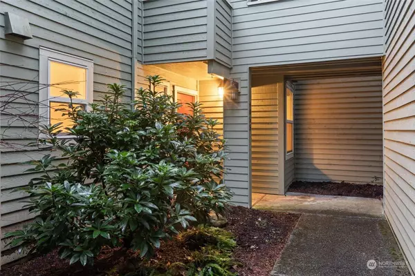 4055 223rd PL SE #1025, Issaquah, WA 98029