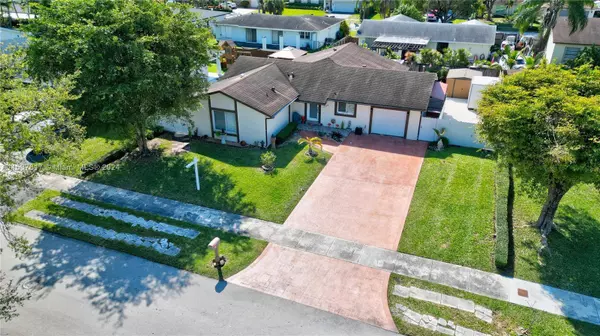 13238 SW 86th Ln, Miami, FL 33183