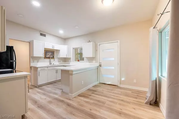 300 E Tonopah Avenue, North Las Vegas, NV 89030