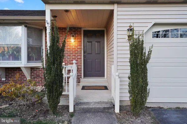 597 10TH AVE, Warminster, PA 18974