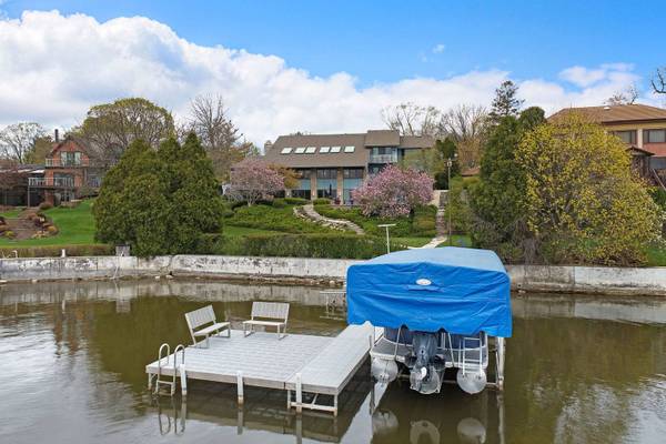 1147 Rocky Beach RD, Johnsburg, IL 60051