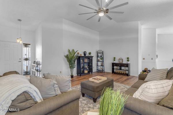 6170 S PEBBLE BEACH Drive, Chandler, AZ 85249