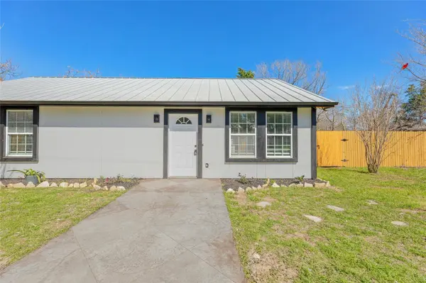 605 Arthur ST, Elgin, TX 78621