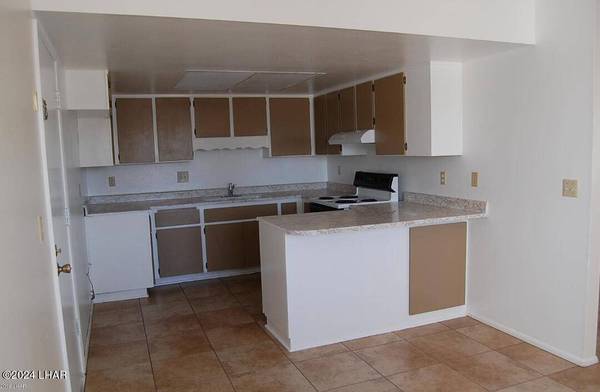 820 Sand Dab Dr, Lake Havasu City, AZ 86404