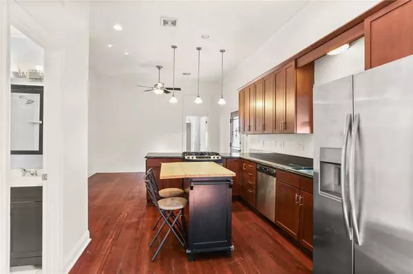 3961 CONSTANCE ST, New Orleans, LA 70115