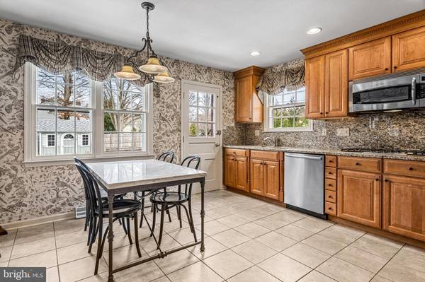 245 NICHOLSON DR, Moorestown, NJ 08057