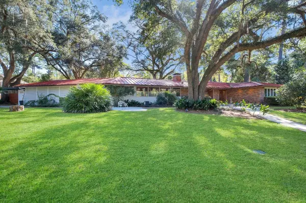 2113 Trescott Drive, Tallahassee, FL 32308