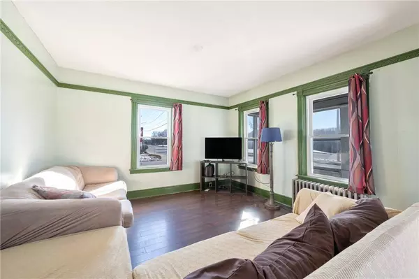 94 Garfield AVE, Cranston, RI 02920